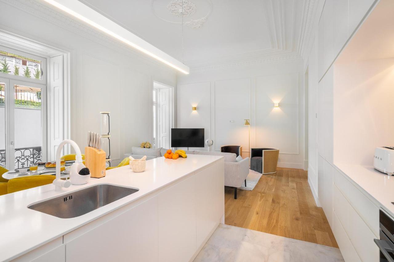 Whome | Av. Da Liberdade Deluxe W/ S-pool, Gym&parking