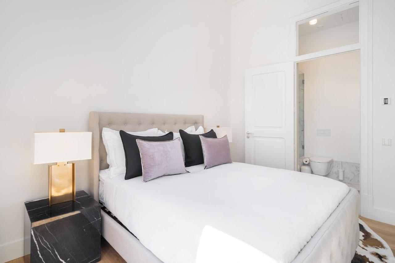 Whome | Av. Da Liberdade Deluxe W/ S-pool, Gym&parking * Lissabon